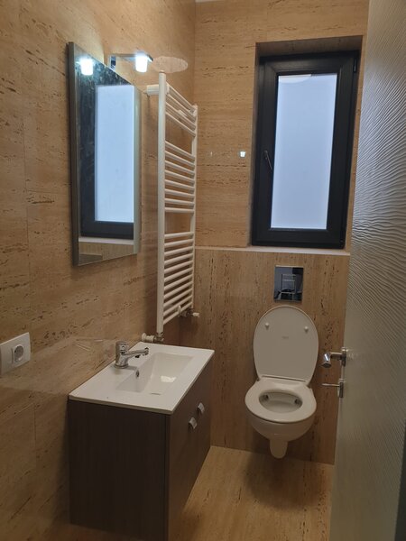 Balotesti, strada Lahovari 10C,