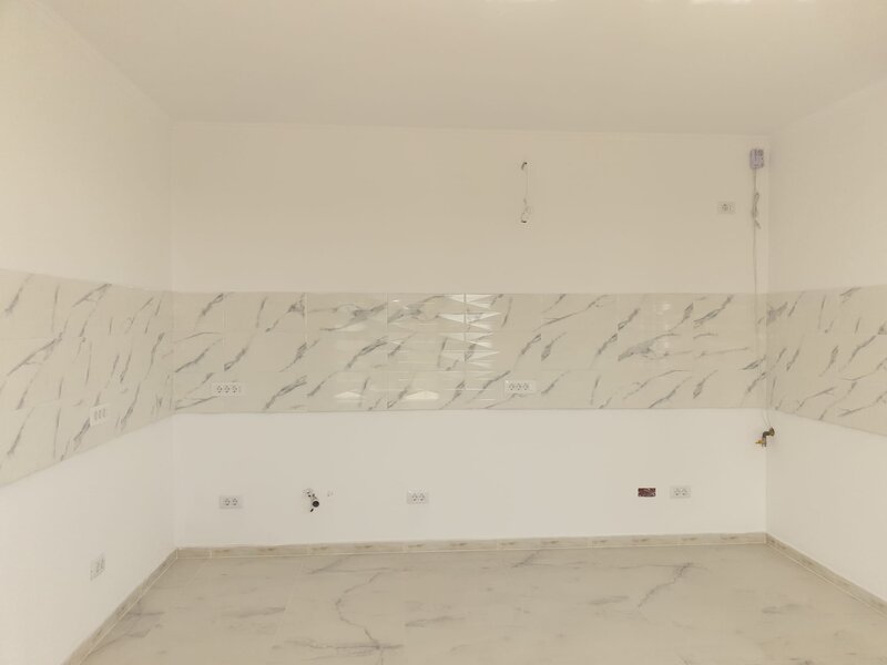 Balotesti, strada Lahovari 10C,